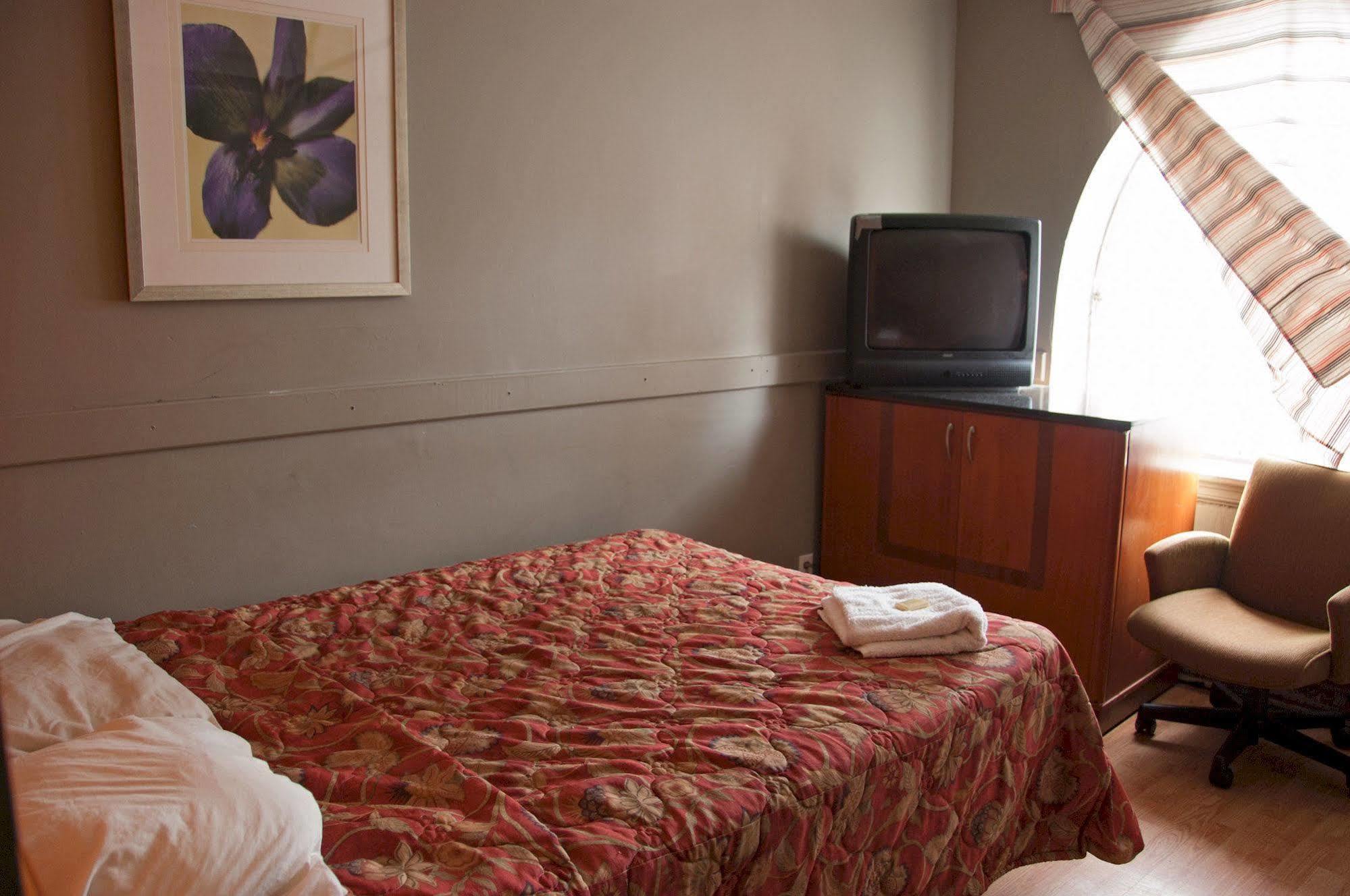 Toronto Central Hotel Bagian luar foto